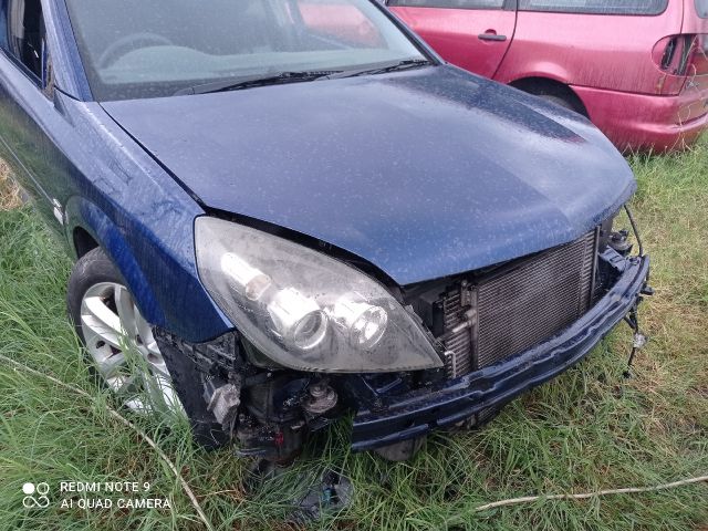 bontott OPEL VECTRA C Jobb első Oldal Lökhárító Tartó (Műanyag)