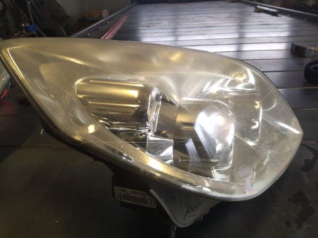 bontott OPEL VECTRA C Jobb Fényszóró