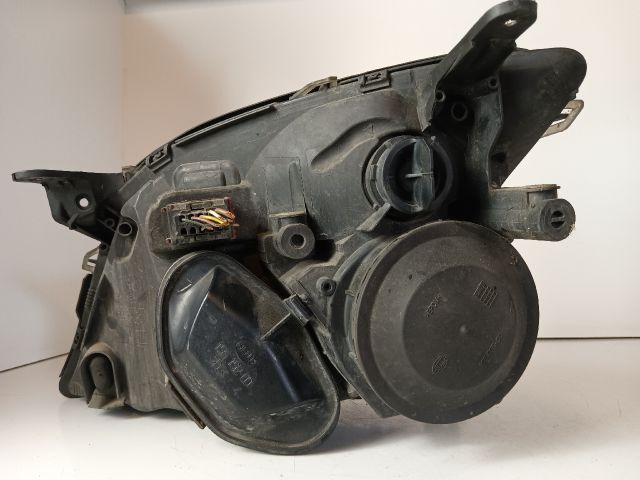 bontott OPEL VECTRA C Jobb Fényszóró