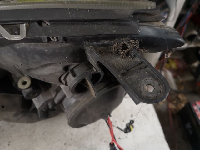 bontott OPEL VECTRA C Jobb Fényszóró