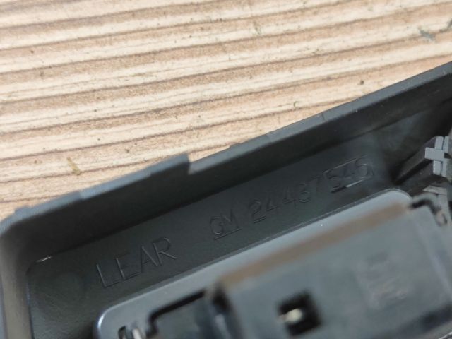 bontott OPEL VECTRA C Jobb hátsó Ablakemelő Kapcsoló