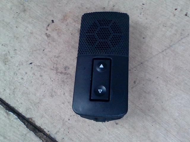 bontott OPEL VECTRA C Jobb hátsó Ablakemelő Kapcsoló