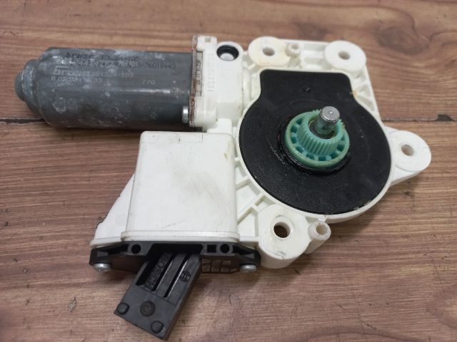 bontott OPEL VECTRA C Jobb hátsó Ablakemelő Motor