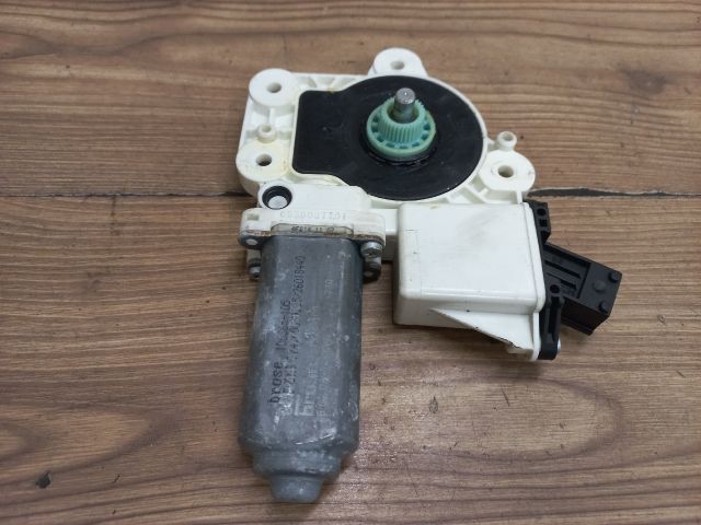 bontott OPEL VECTRA C Jobb hátsó Ablakemelő Motor