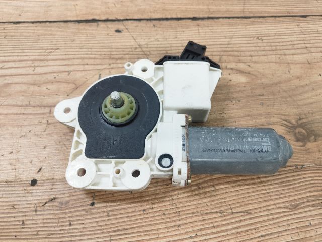 bontott OPEL VECTRA C Jobb hátsó Ablakemelő Motor