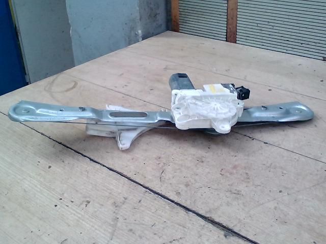 bontott OPEL VECTRA C Jobb hátsó Ablakemelő Szerkezet (Elektromos)