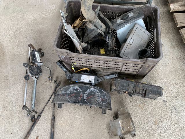 bontott OPEL VECTRA C Jobb hátsó Ablakemelő Szerkezet (Elektromos)