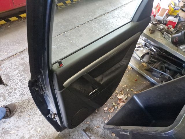 bontott OPEL VECTRA C Jobb hátsó Ajtó (Részeivel)