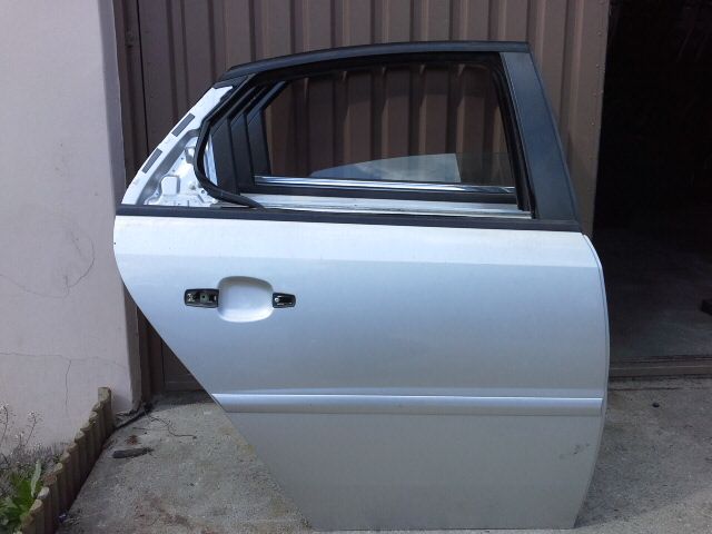 bontott OPEL VECTRA C Jobb hátsó Ajtó (Üres lemez)