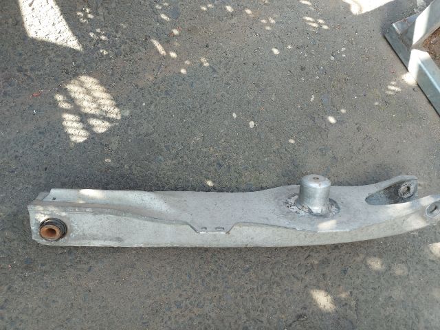 bontott OPEL VECTRA C Jobb hátsó Alsó Hátsó Lengőkar