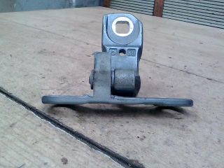 bontott OPEL VECTRA C Jobb hátsó Alsó Zsanér