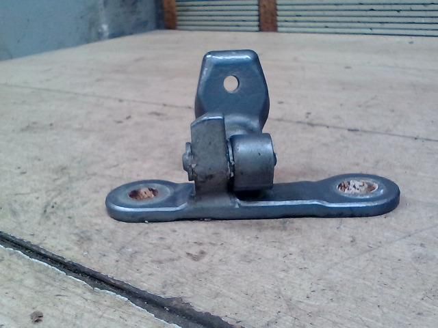 bontott OPEL VECTRA C Jobb hátsó Felső Zsanér