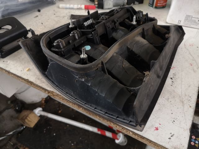 bontott OPEL VECTRA C Jobb Hátsó Lámpa