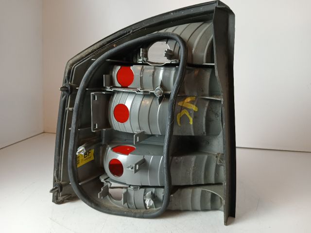 bontott OPEL VECTRA C Jobb Hátsó Lámpa