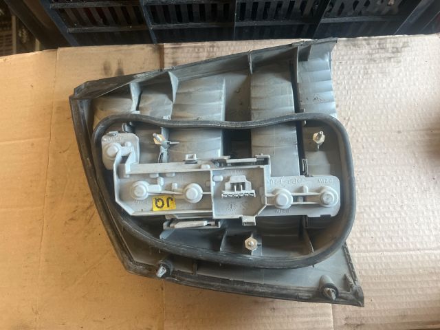 bontott OPEL VECTRA C Jobb Hátsó Lámpa