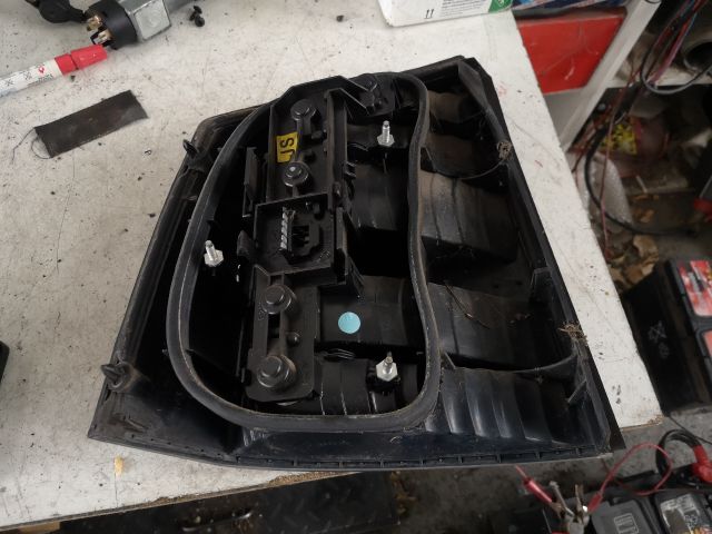 bontott OPEL VECTRA C Jobb Hátsó Lámpa