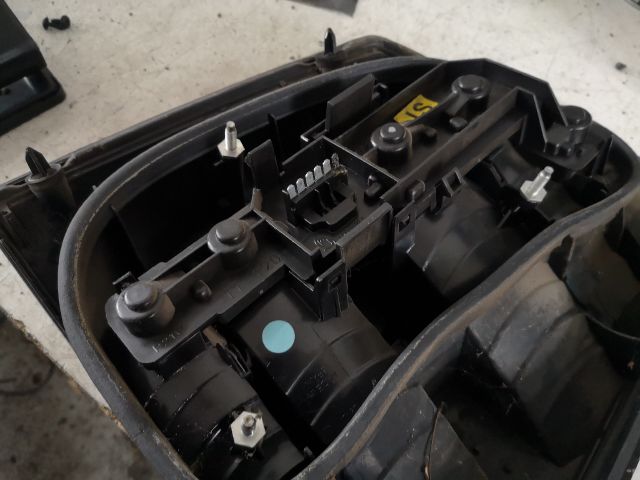 bontott OPEL VECTRA C Jobb Hátsó Lámpa