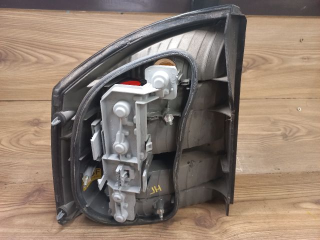 bontott OPEL VECTRA C Jobb Hátsó Lámpa