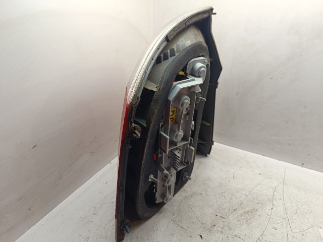 bontott OPEL VECTRA C Jobb Hátsó Lámpa