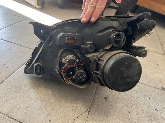 bontott OPEL VECTRA C Jobb Xenon Fényszóró