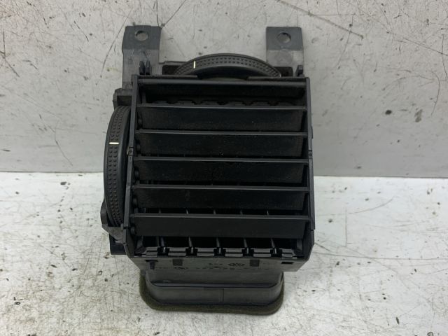 bontott OPEL VECTRA C Középső Bal Szellőző