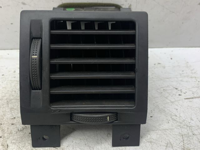 bontott OPEL VECTRA C Középső Jobb Szellőző