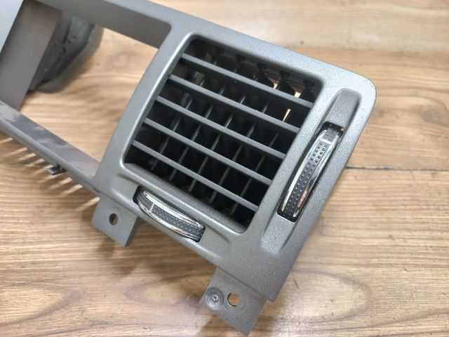 bontott OPEL VECTRA C Középső Szellőző