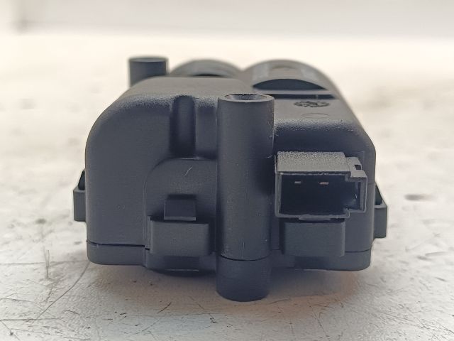 bontott OPEL VECTRA C Központizár Motor Tankajtó