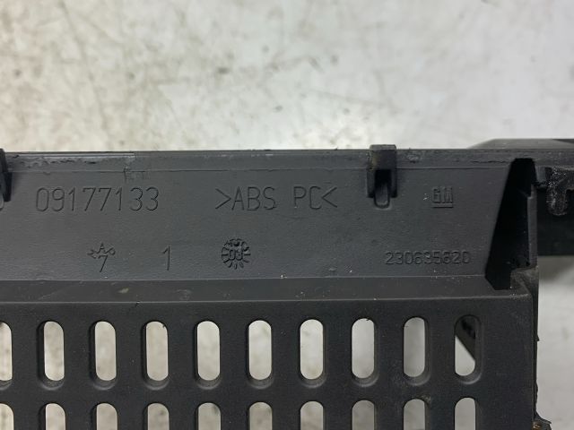 bontott OPEL VECTRA C Multifunkciós Kijelző Keret