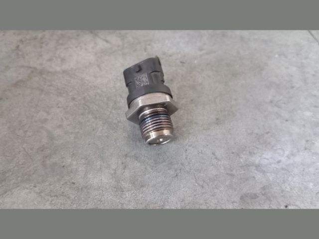 bontott OPEL VECTRA C Nyomásszabályzó Szelep