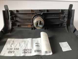 bontott OPEL VECTRA C Szivargyújtó Aljzat