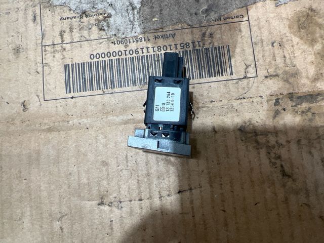 bontott OPEL VECTRA C Tolatóradar Kapcsoló