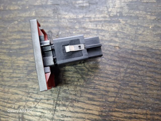 bontott OPEL VECTRA C Vészvillogó Kapcsoló