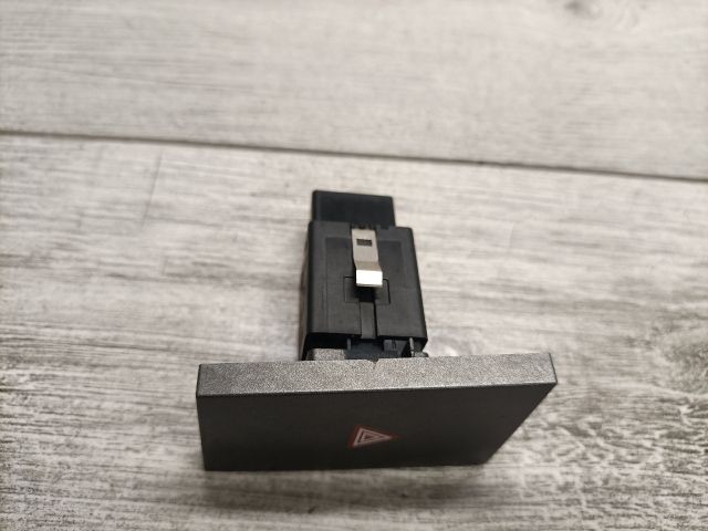 bontott OPEL VECTRA C Vészvillogó Kapcsoló