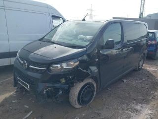 bontott OPEL VIVARO Bal első Csonkállvány
