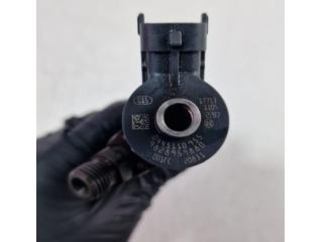 bontott OPEL VIVARO Porlasztó (1 db)