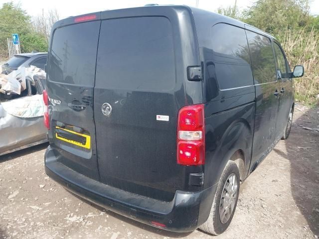 bontott OPEL VIVARO Szívósor