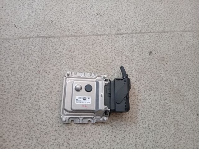 bontott OPEL VIVARO AdBlue Vezérlőegység