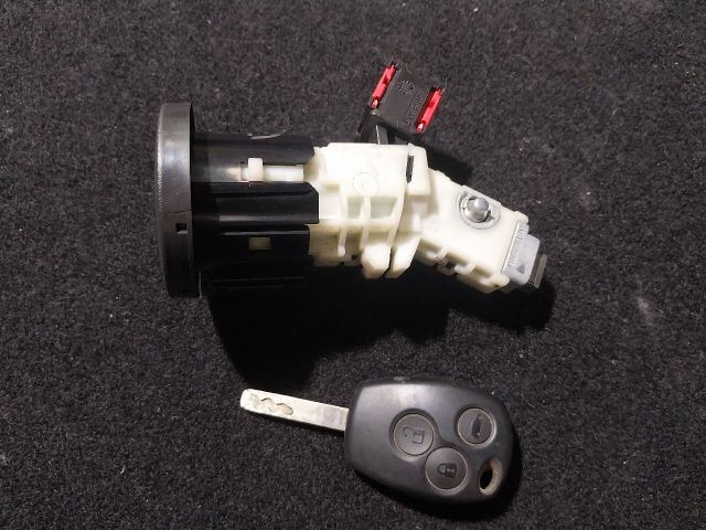 bontott OPEL VIVARO Gyújtáskapcsoló Házzal