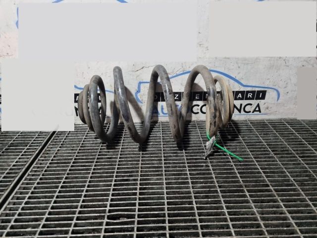 bontott OPEL VIVARO Hátsó Rugó