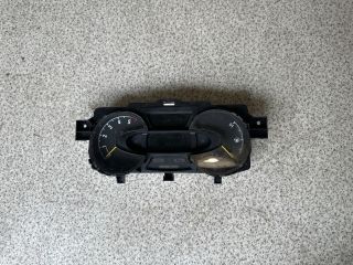 bontott OPEL VIVARO Kilométeróra