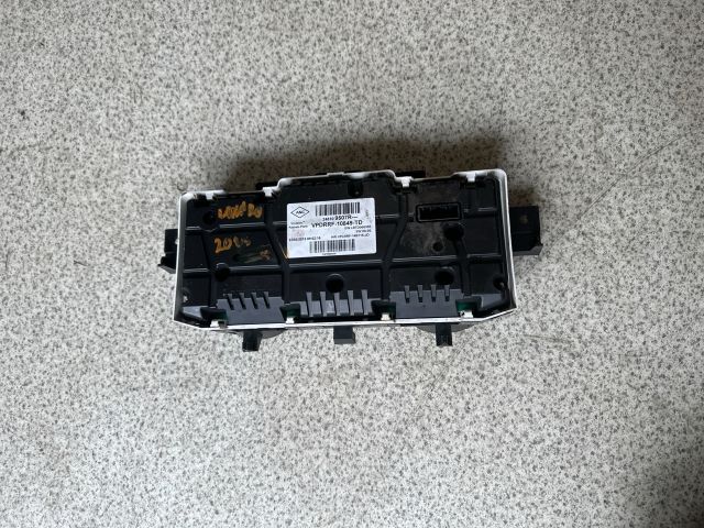 bontott OPEL VIVARO Kilométeróra