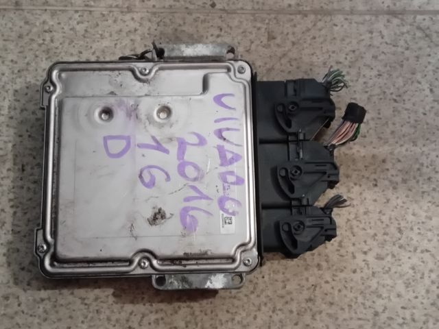 bontott OPEL VIVARO Motorvezérlő