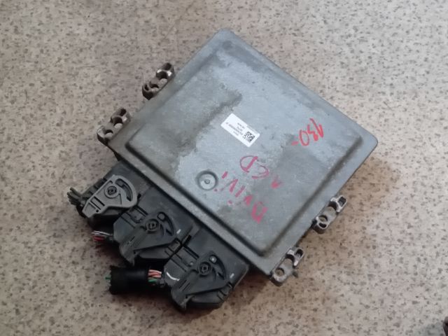 bontott OPEL VIVARO Motorvezérlő