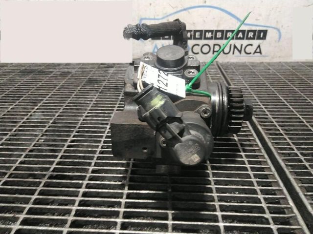 bontott OPEL VIVARO Nagynyomású Szivattyú