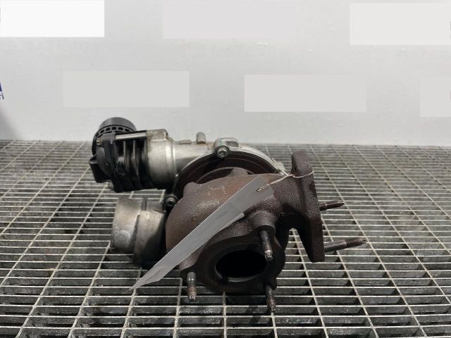 bontott OPEL VIVARO Turbó