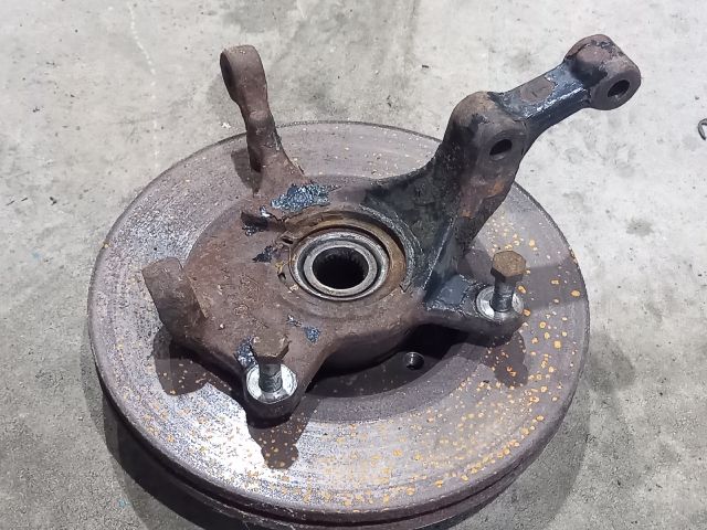 bontott OPEL VIVARO Bal első Csonkállvány Kerékaggyal