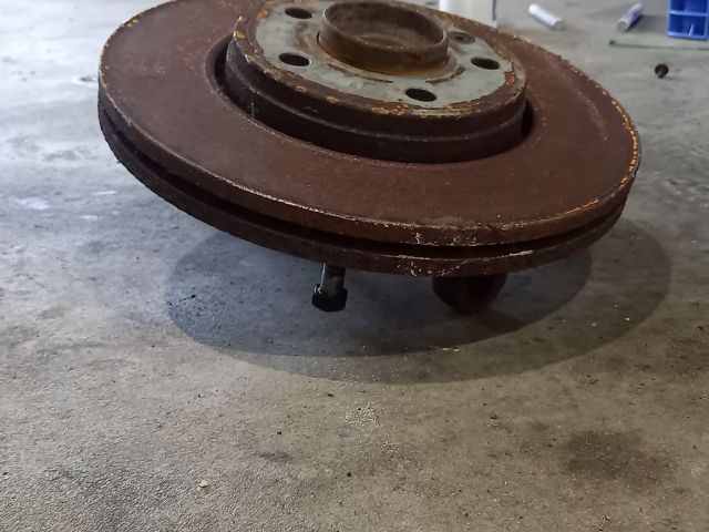 bontott OPEL VIVARO Bal első Csonkállvány Kerékaggyal