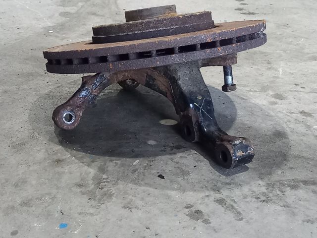 bontott OPEL VIVARO Bal első Csonkállvány Kerékaggyal