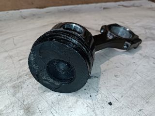 bontott OPEL VIVARO Dugattyú és Hajtókar